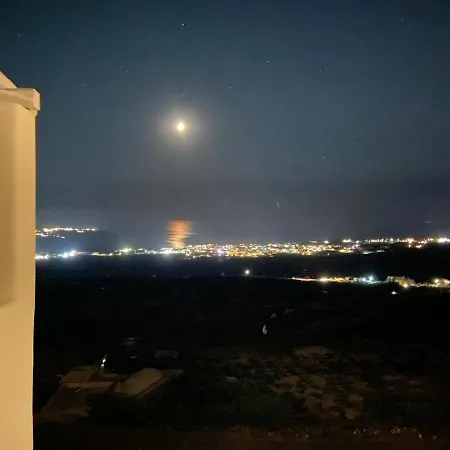 Ena Santorini Nyaraló *