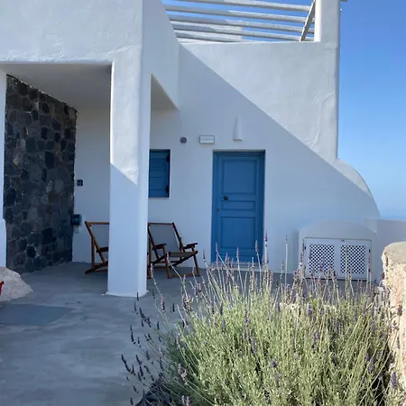Ena Santorini *