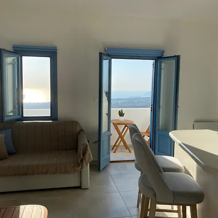 Nyaraló Ena Santorini