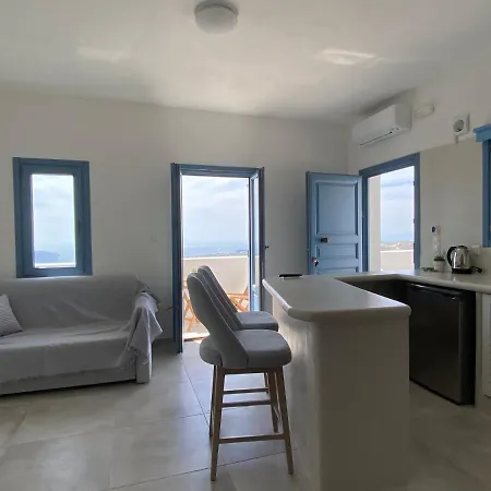 Ena Santorini