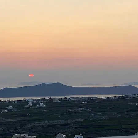 Prázdninový dům Ena Santorini *