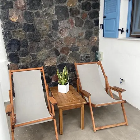 Ena Santorini * Pyrgos Kallistis