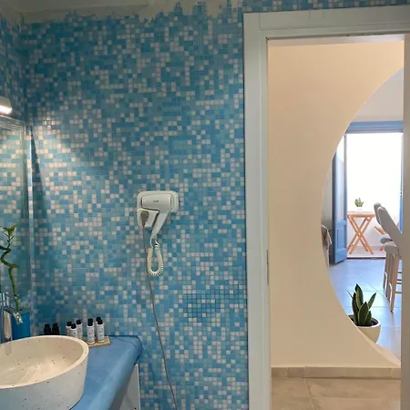 Ena Santorini * Pyrgos Kallistis