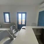 Ena Santorini Casa de Férias Pýrgos