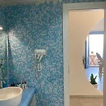 Ena Santorini * Pýrgos