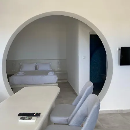 Ena Santorini Nyaraló