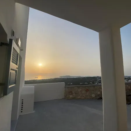 Nyaraló Ena Santorini Pírgosz