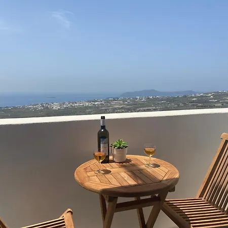 Ena Santorini Casa de Férias Pýrgos