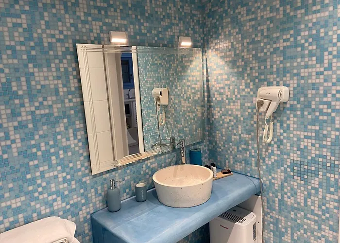 Ena Santorini * Pýrgos