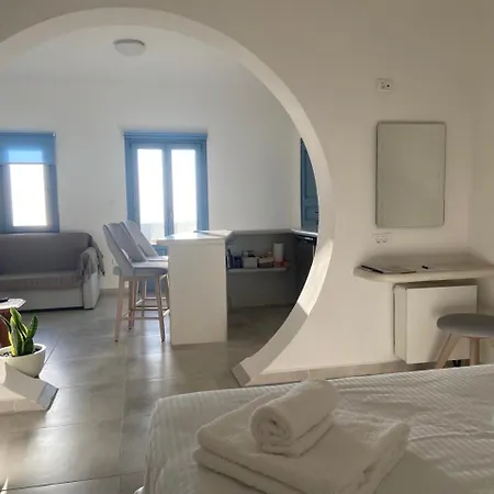 Ena Santorini بيت للعطل *