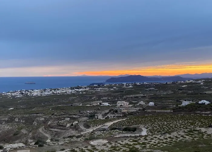 Ena Santorini Pyrgos Kallistis